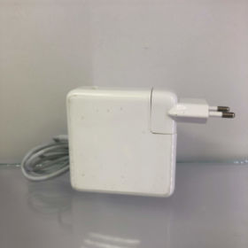 Блоки питания к ноутбуков в ассортименте